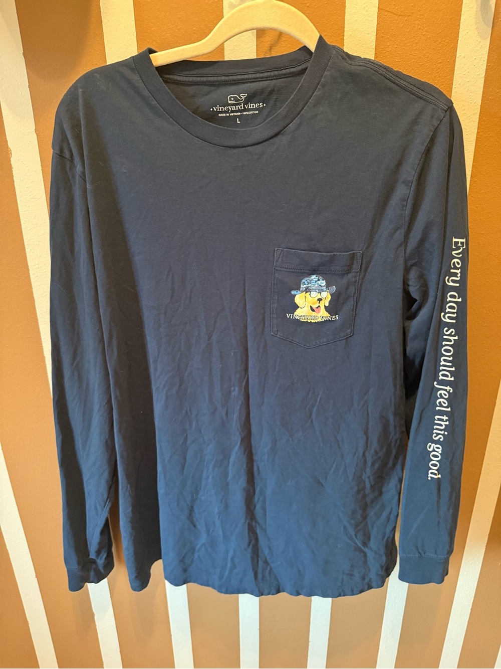 Vineyard Vines Golden Retriever Navy Long-Sleeve Pocket Tee